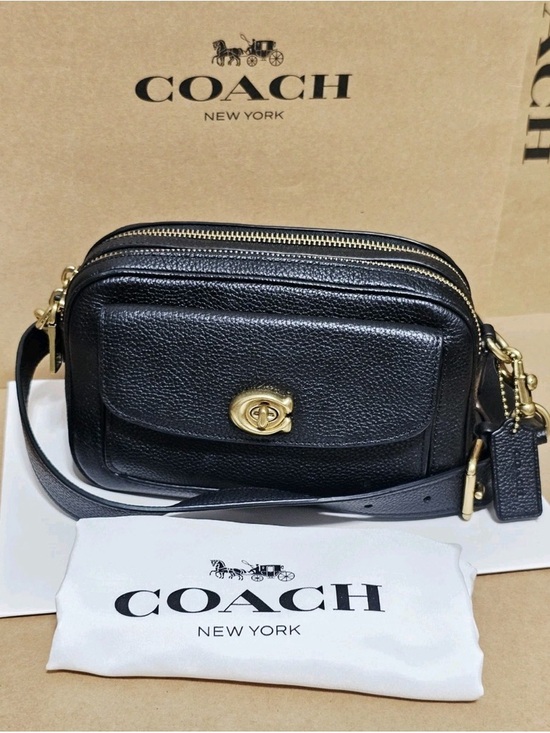 Coach Handbags - COACH Willow Camera Crossbody Bag